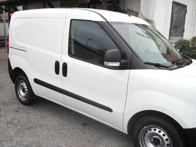 Fiat Doblo 1.6 MJT 105CV 3 POSTI SEMINUOVO