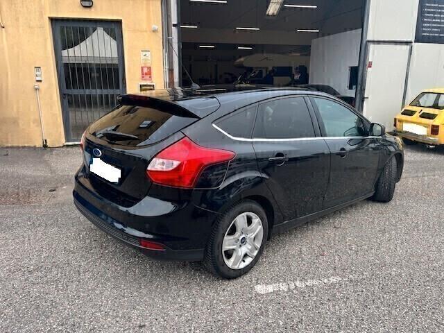 Ford Focus 1.0 EcoBoost 125 CV champions edition