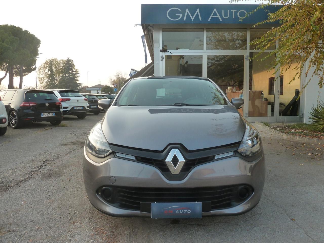 Renault Clio 1.2 75 CV 5 porte Ok Neopatentati