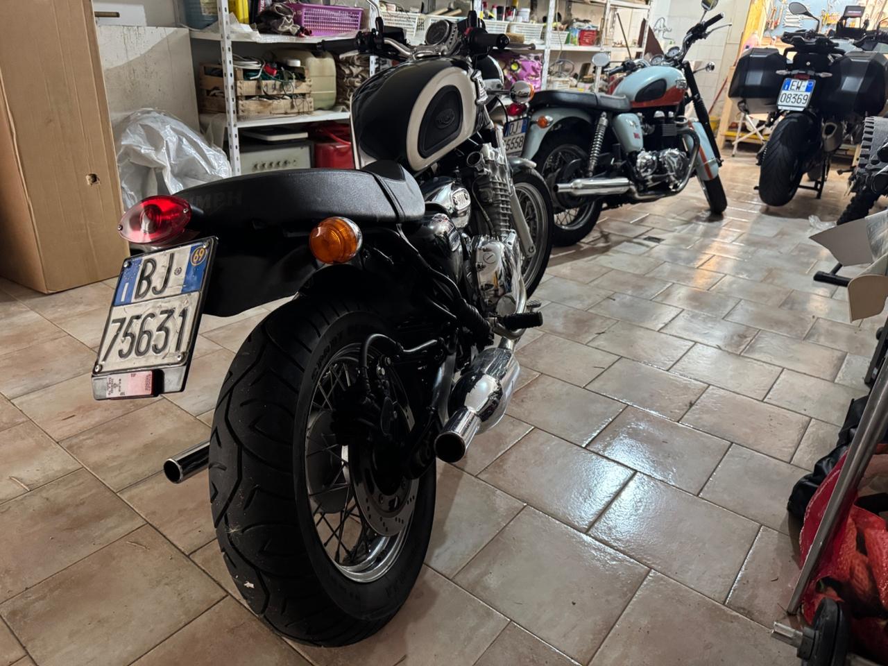 Triumph Thunderbird 900