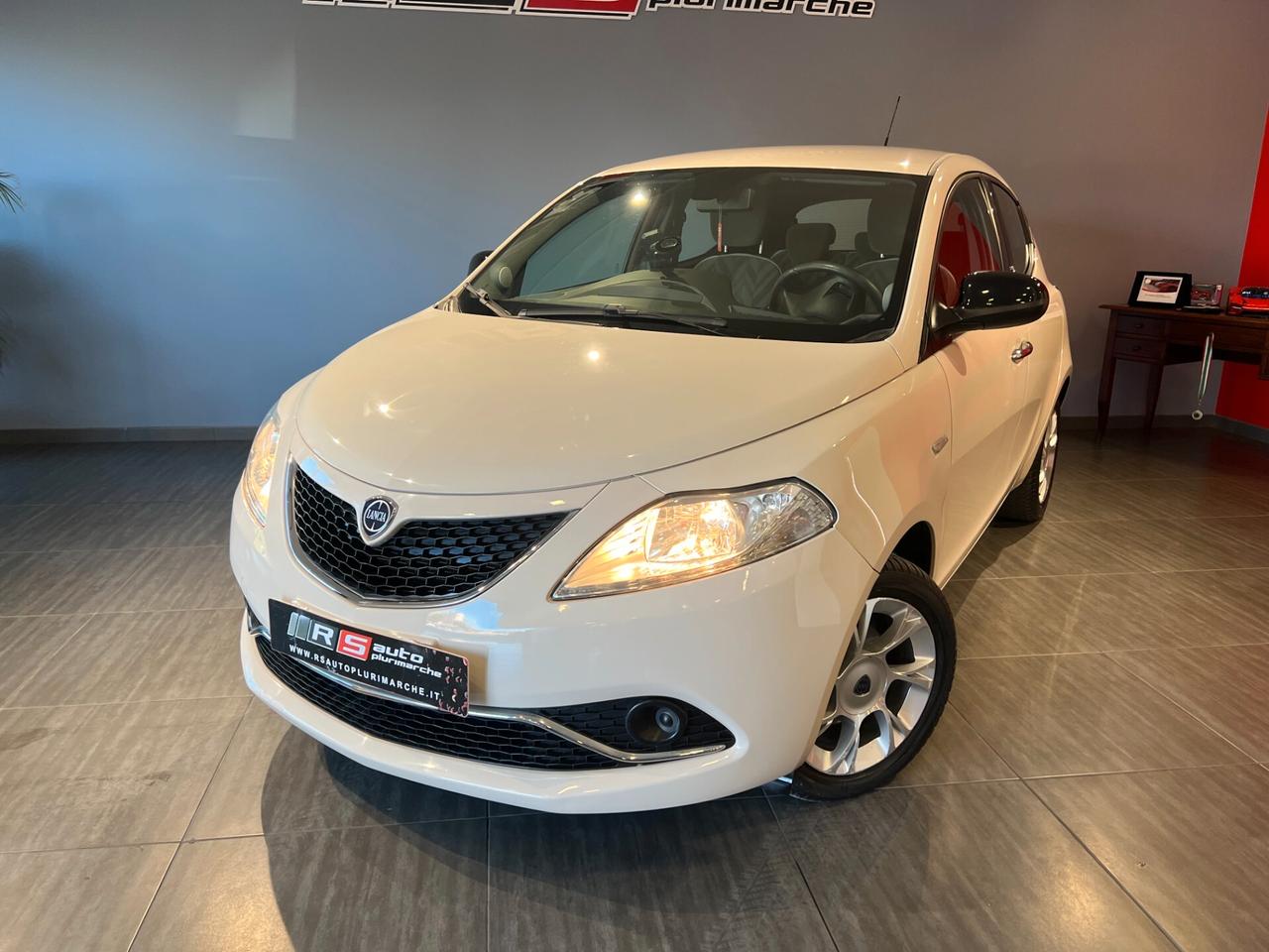 Lancia Ypsilon 1.3 MJT 95 CV 5 porte S&S Gold