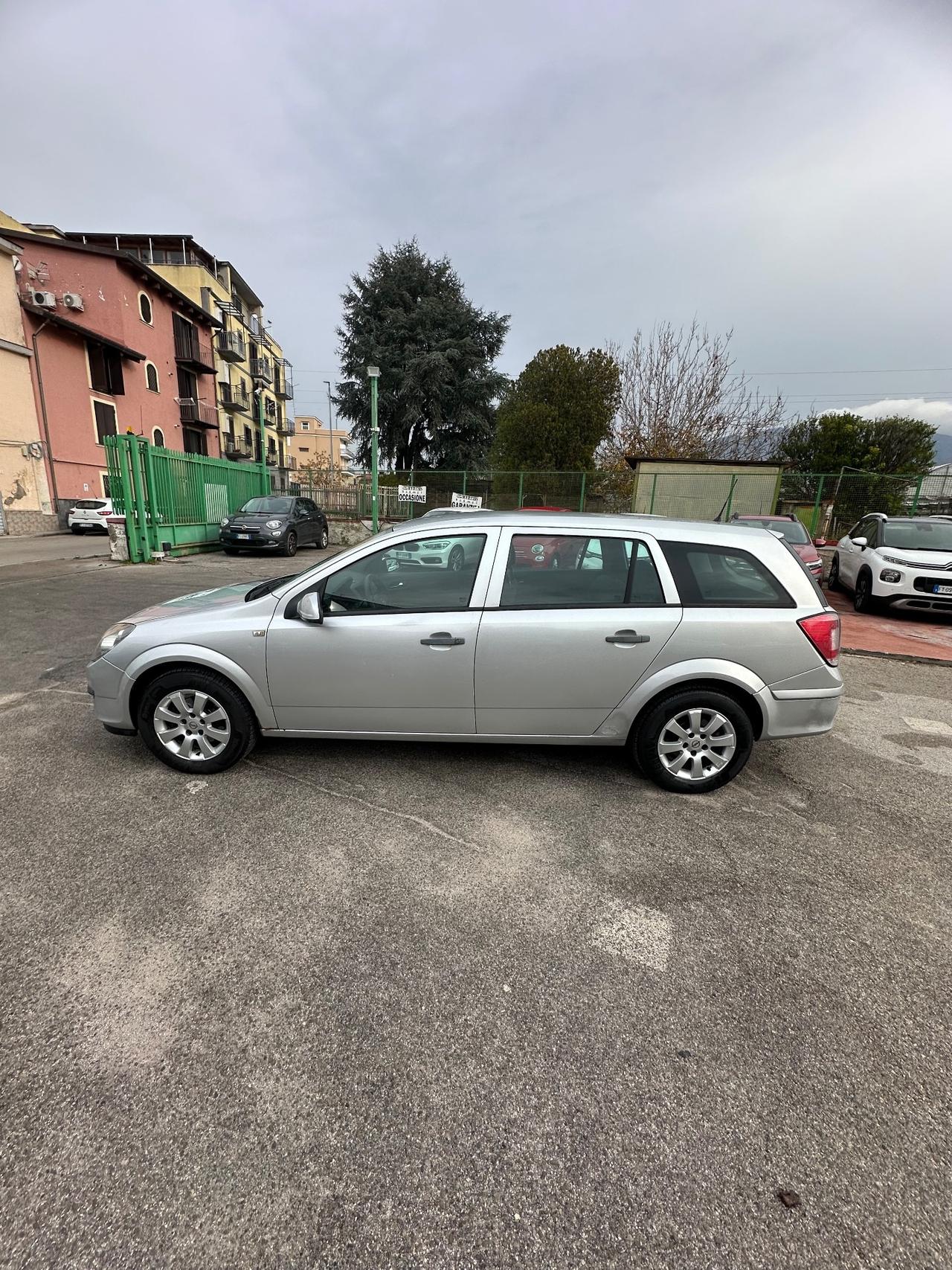 Opel Astra 1.4 16V Twinport 5 porte Enjoy