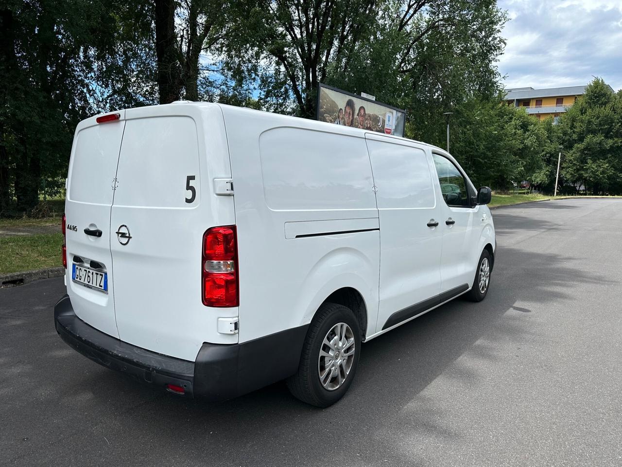 Opel vivaro passo lungo
