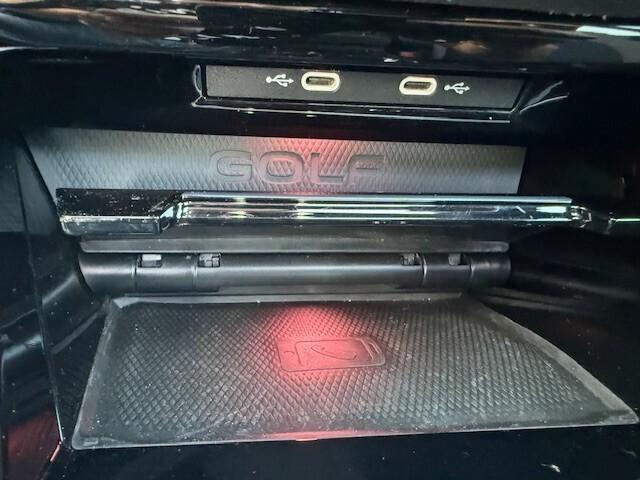 Volkswagen Golf 2.0 TSI R 4Motion