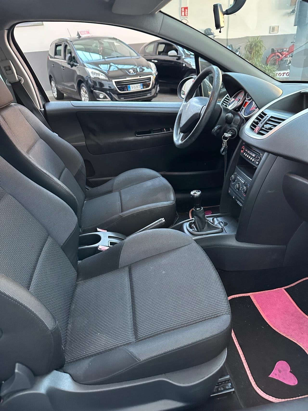 Peugeot 207 1.4 Benz, si neopat, Euro 4. garantita