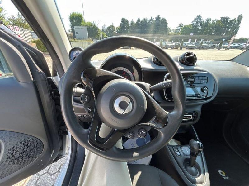 smart fortwo EQ PURE 22KW