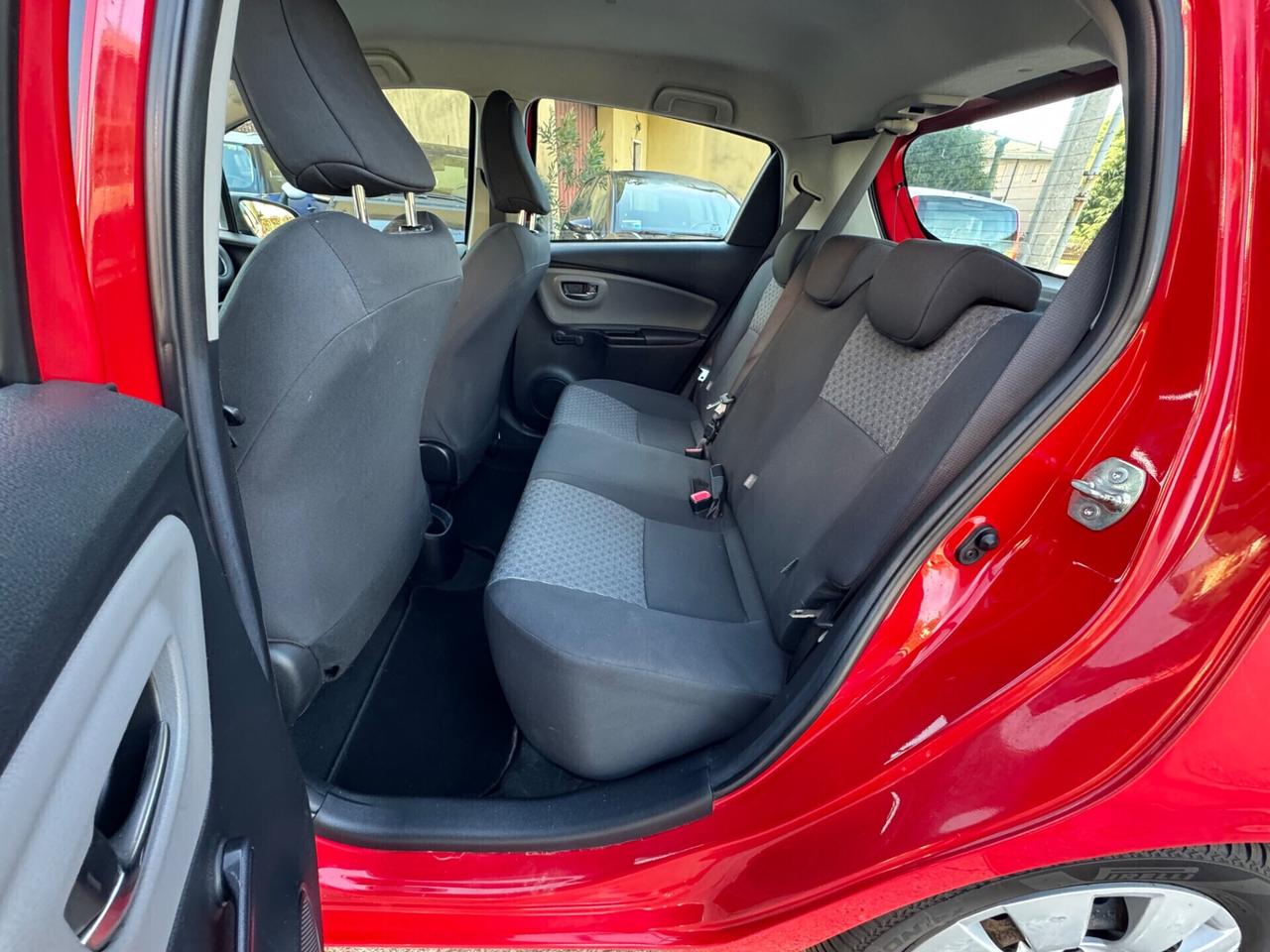 Toyota Yaris 1.3 5 porte Lounge OK NEOPATENTATI