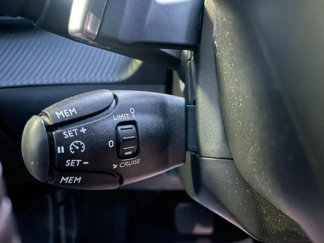 Peugeot 2008 PureTech 130 S&S EAT8 Allure