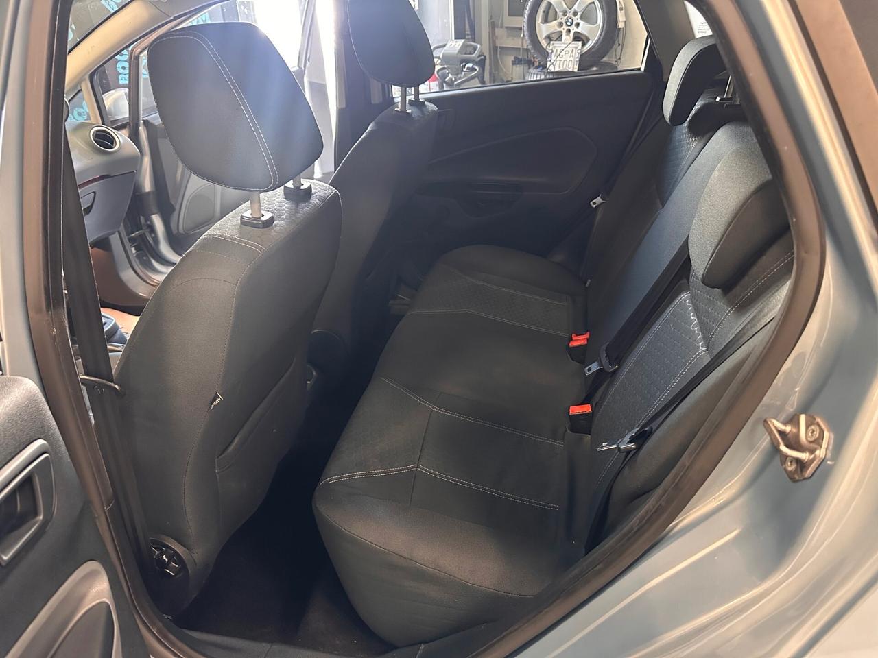 FORD FIESTA 1.4 BENZINA GPL 5 PORTE