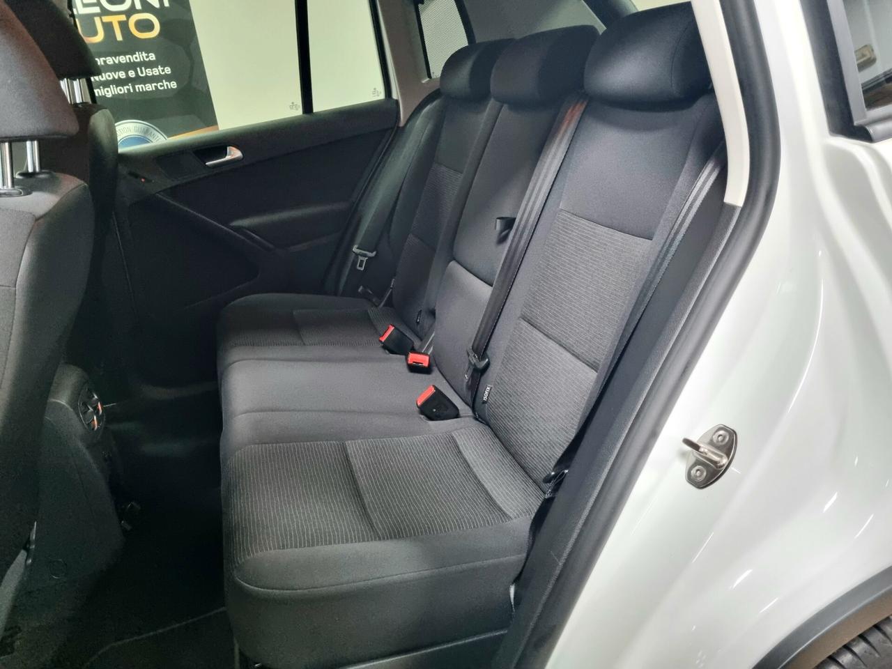 VOLKSWAGEN TIGUAN 2.0 TDI 110 CV Sport & style