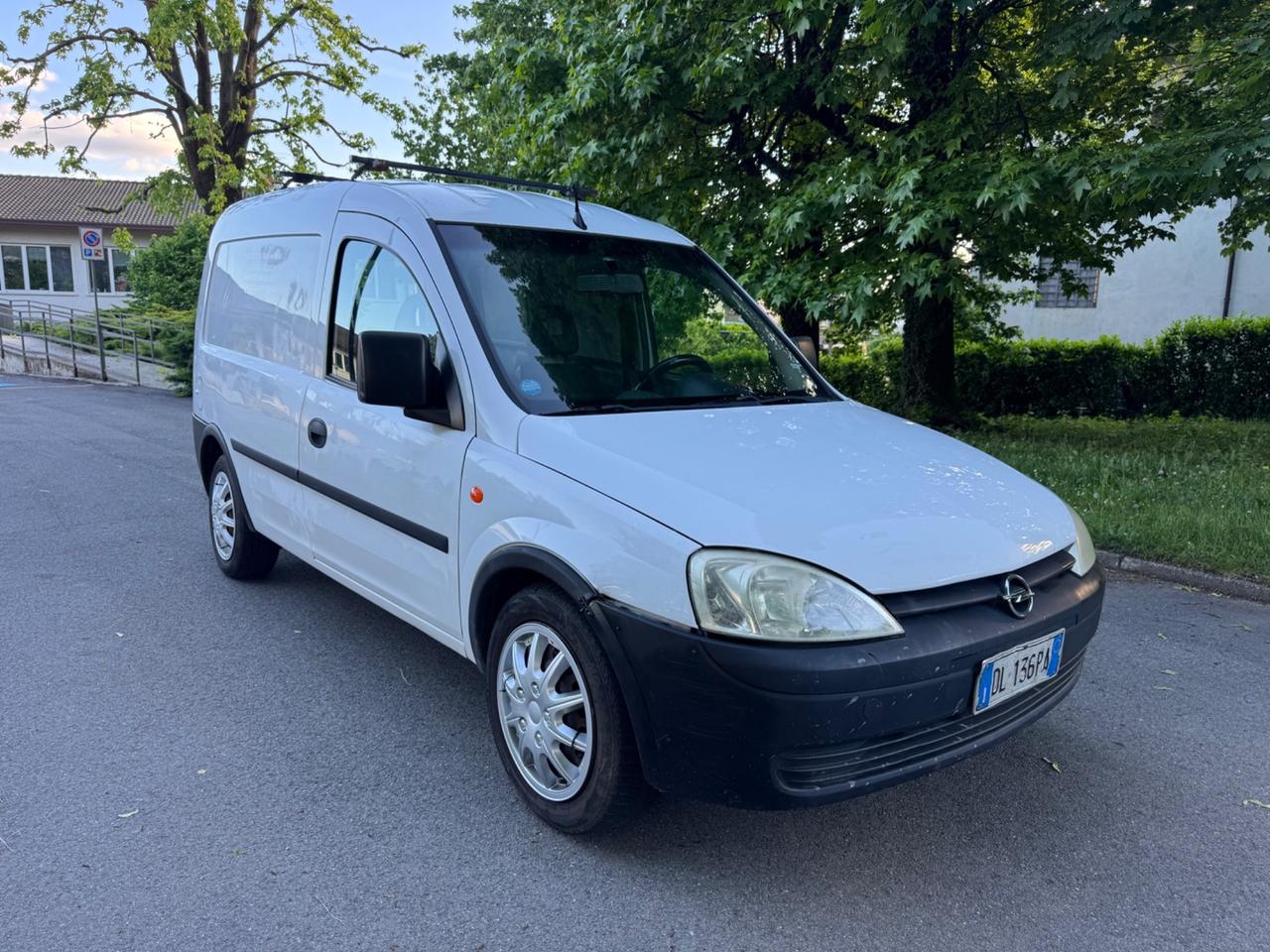 Opel combo 1.3 diesel manuale consumi bassi