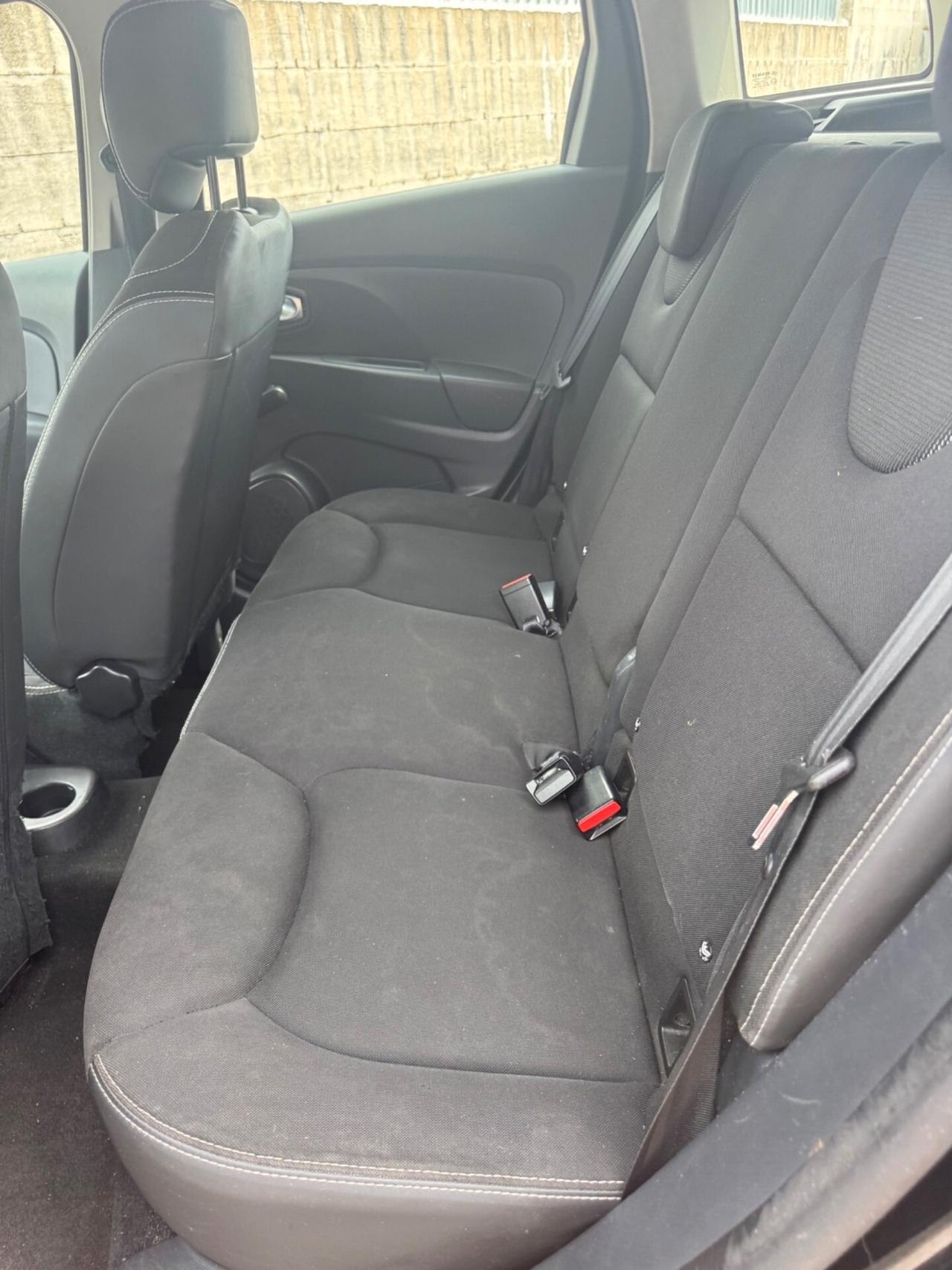 Renault Clio Sporter dCi 8V 90CV COSTUME NATIONAL
