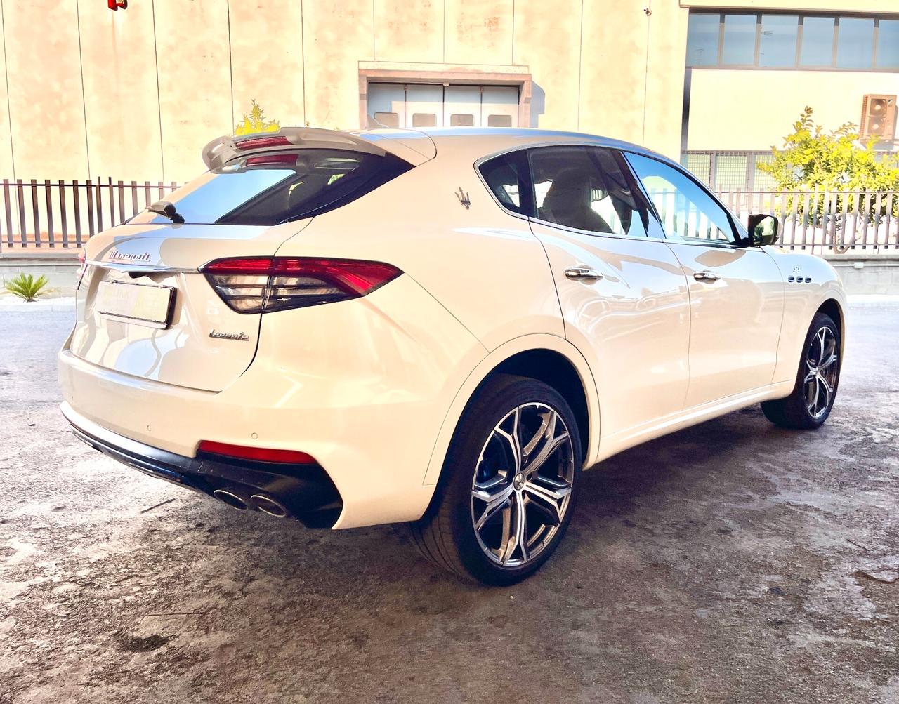 Maserati Levante MHEV Launch Edition 330 CV AWD Executive