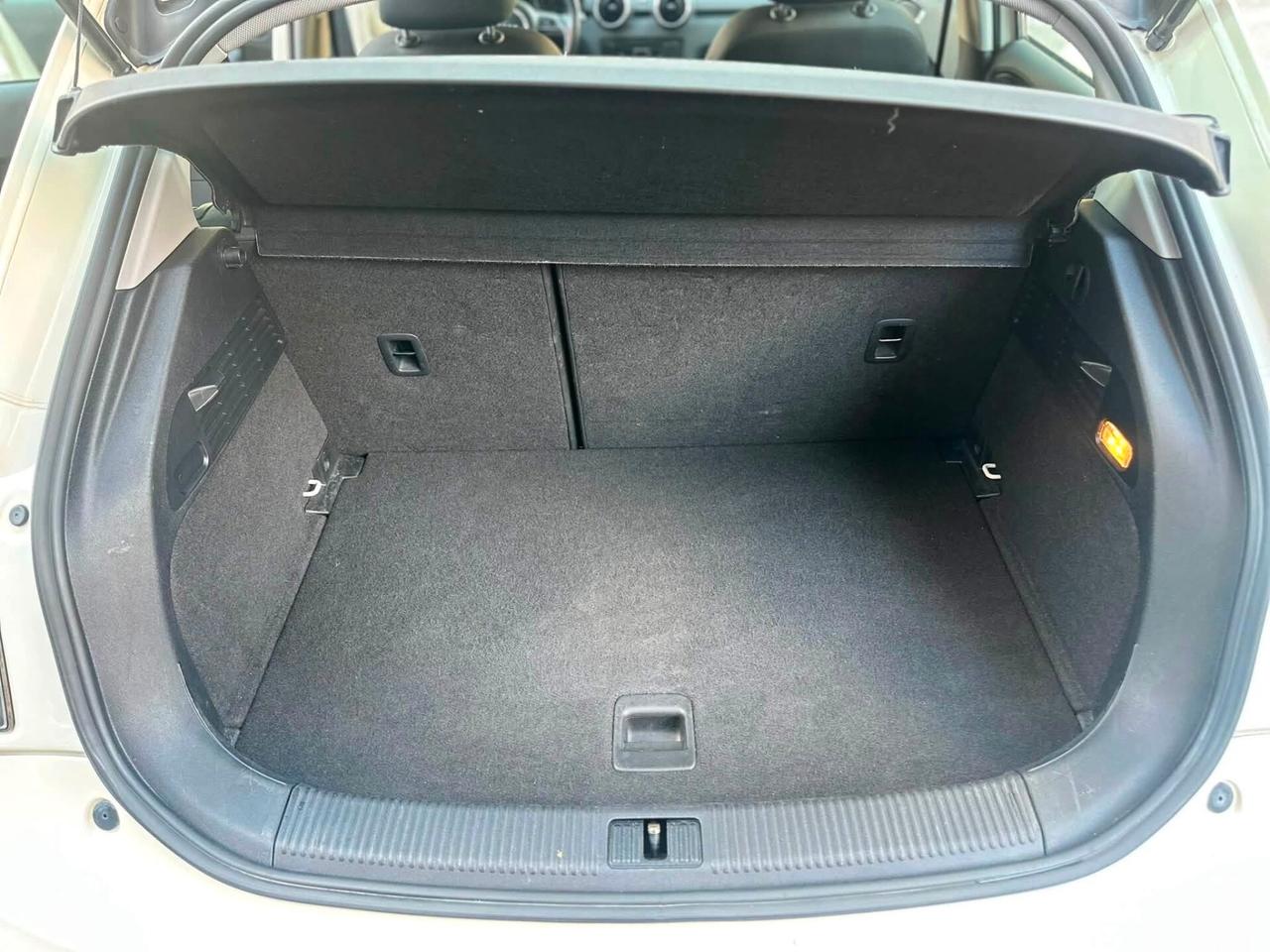 Audi A1 1.6 TDI Attraction NEOPATENTATI