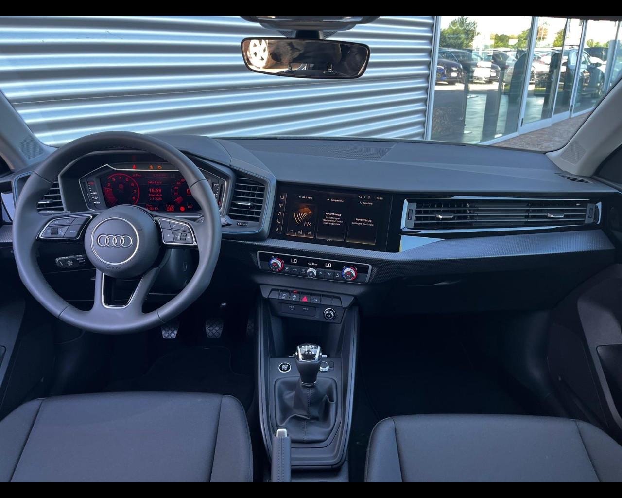 AUDI A1 ALLSTREET 30 TFSI IDENTITY CONTRAST