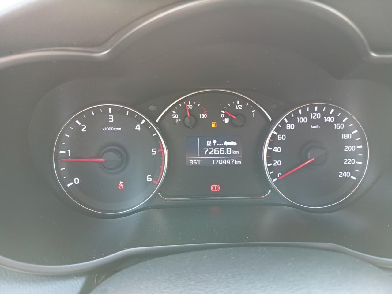 Kia Carens 1.7 CRDi 115 CV Class 7 posti
