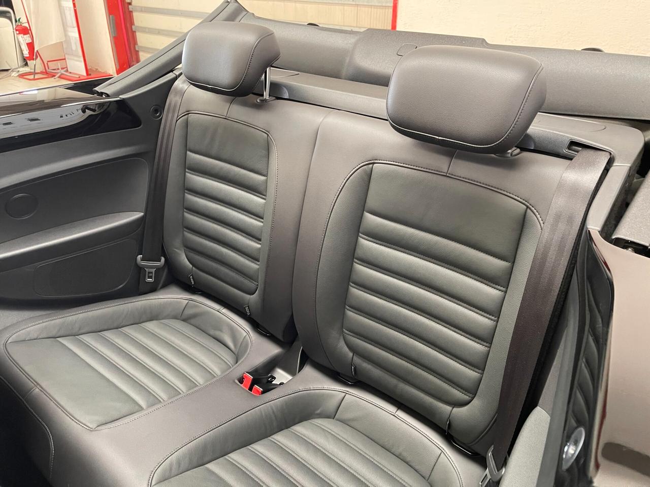 Volkswagen Maggiolino Cabrio Sport R Line1.4 TSI 150cv DSG-LEGGI SOTTO