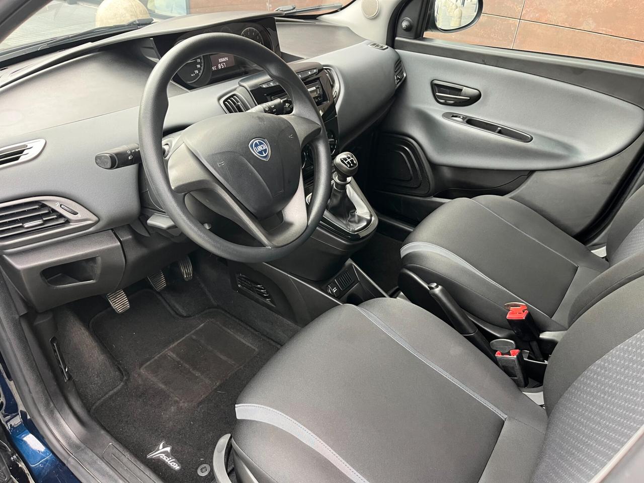 Lancia Ypsilon 1.2 69 cv Silver solo 30.000 km