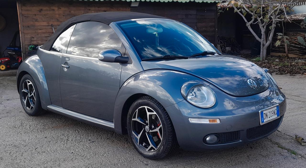 Volkswagen New Beetle 1.6 Cabrio