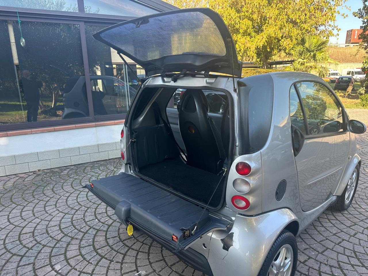 Smart 600 & pure (40 kW) IDONEA PER NEOPATENTATI PERMUTABILE SOLO 140.000 KM