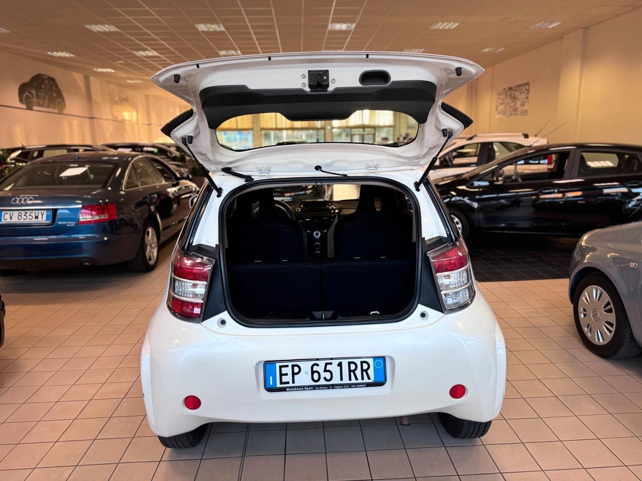 Toyota iQ 1.0 CVT Active