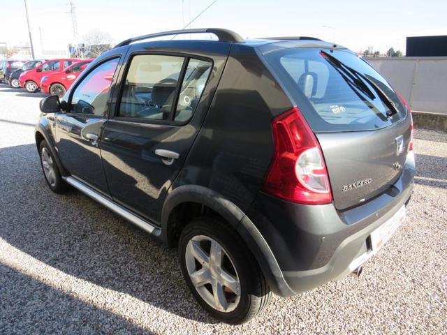 DACIA Sandero Stepway 1.6 8V GPL 85CV NEOPATENTATI