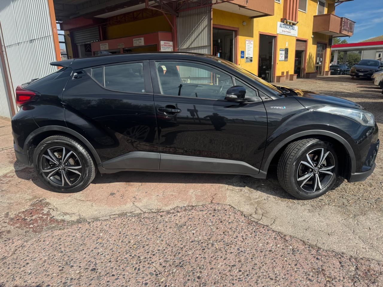 Toyota C-HR 1.8 Hybrid E-CVT Lounge
