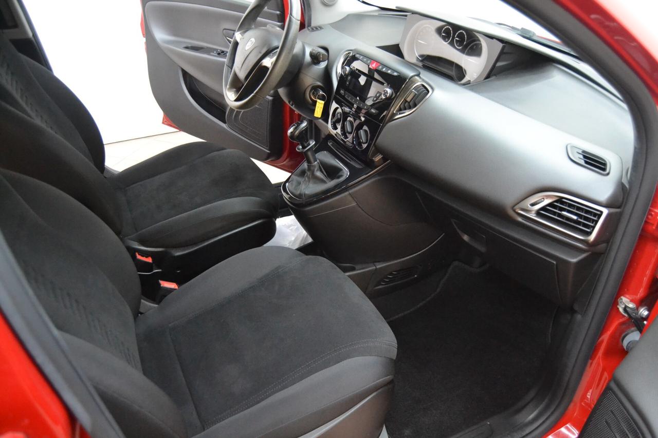 Lancia Ypsilon 0.9 TwinAir 85 CV 5 porte Metano Ecochic Elle
