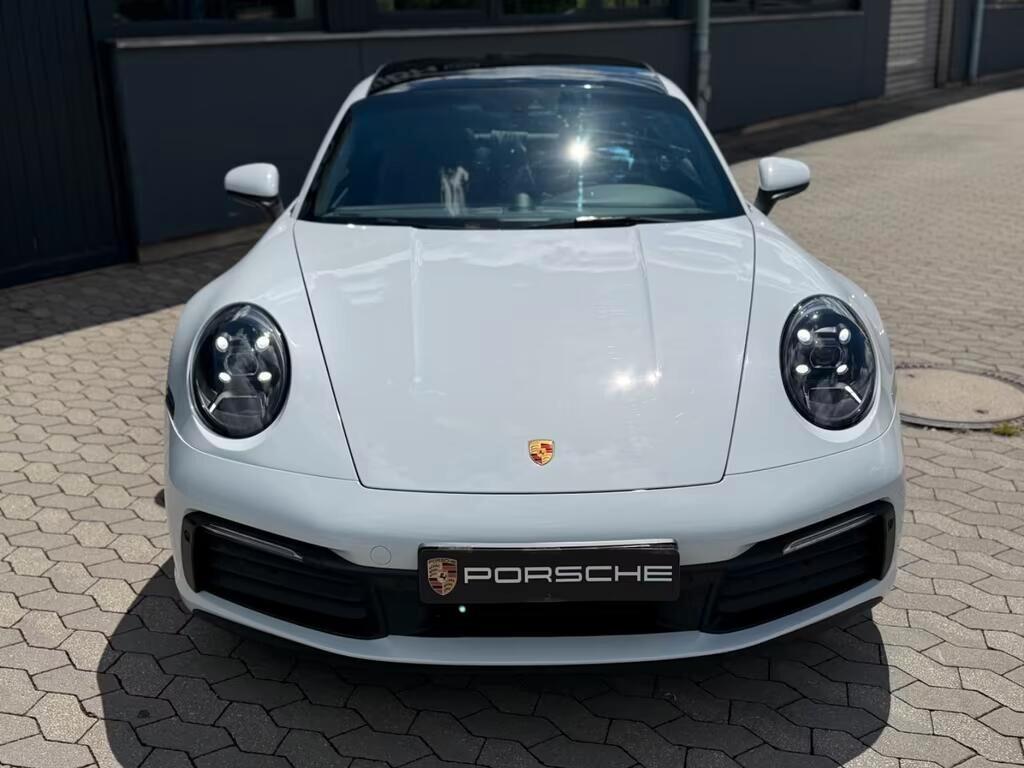 Porsche 911 Carrera 992