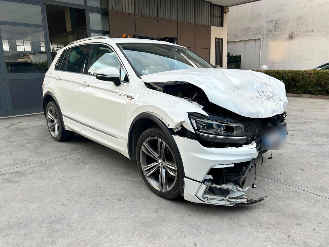 VOLKSWAGEN TIGUAN 2.0 Diesel 150cv - R-Line - 2019