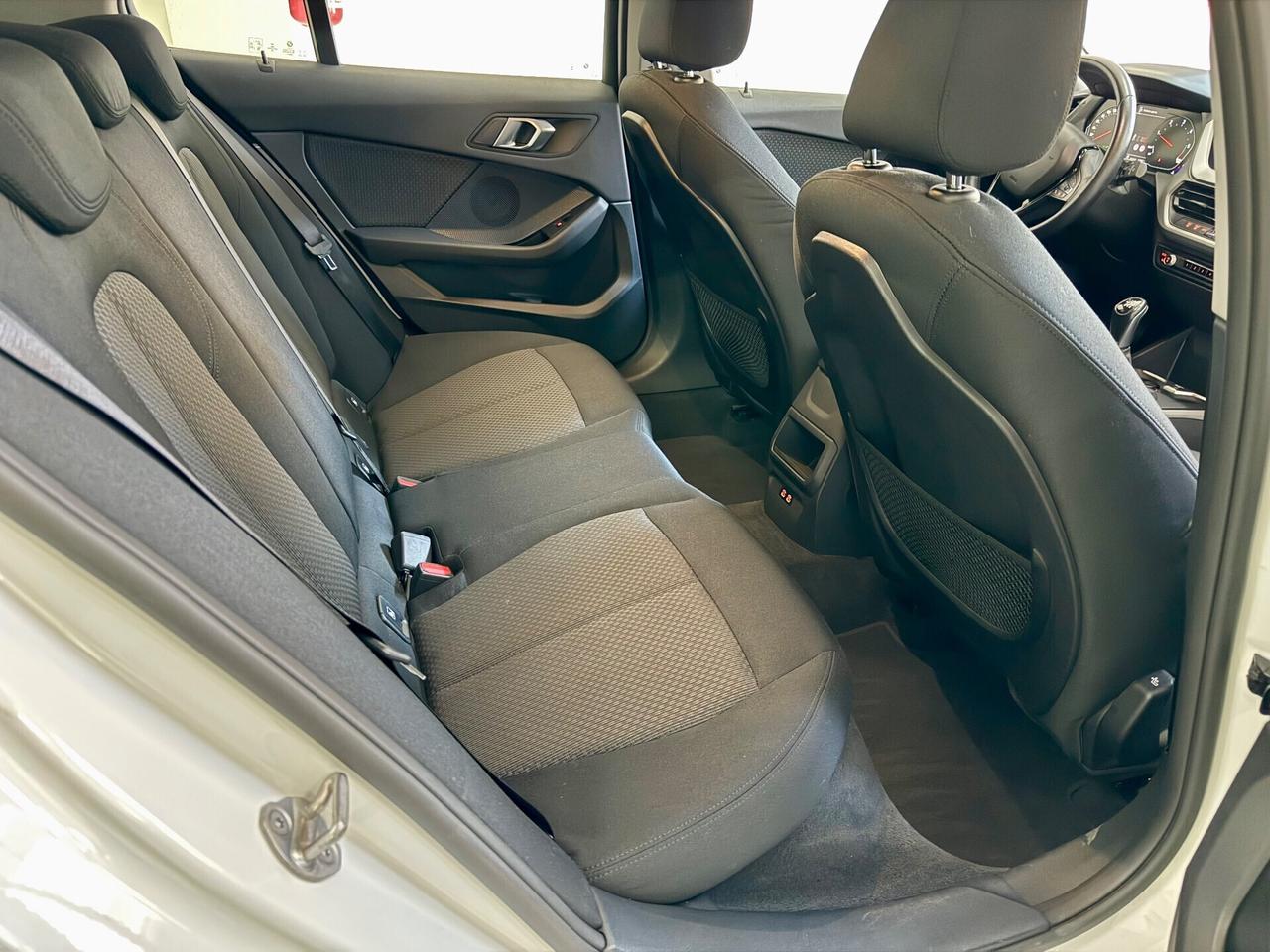 Bmw 116d Advantage 2021