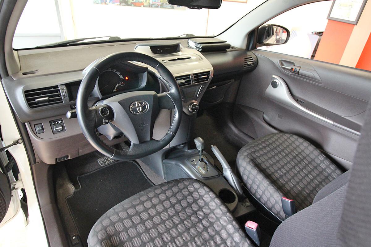 Toyota iQ Toyota iQ 1.0 cvt - 58000 KM