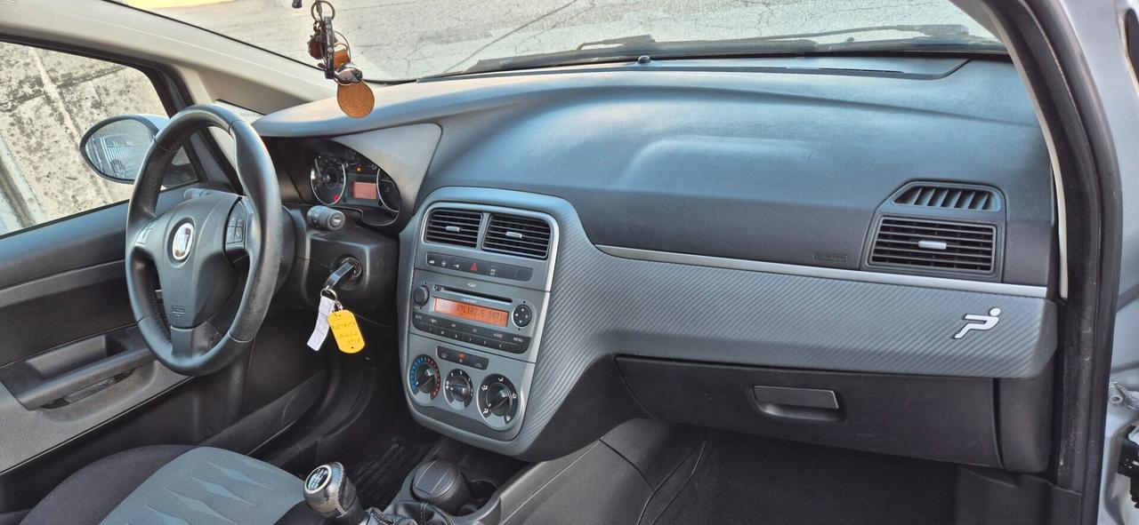 Fiat Grande Punto 1.3 MJT 75 CV 5 porte Dynamic NEOPATENTATI