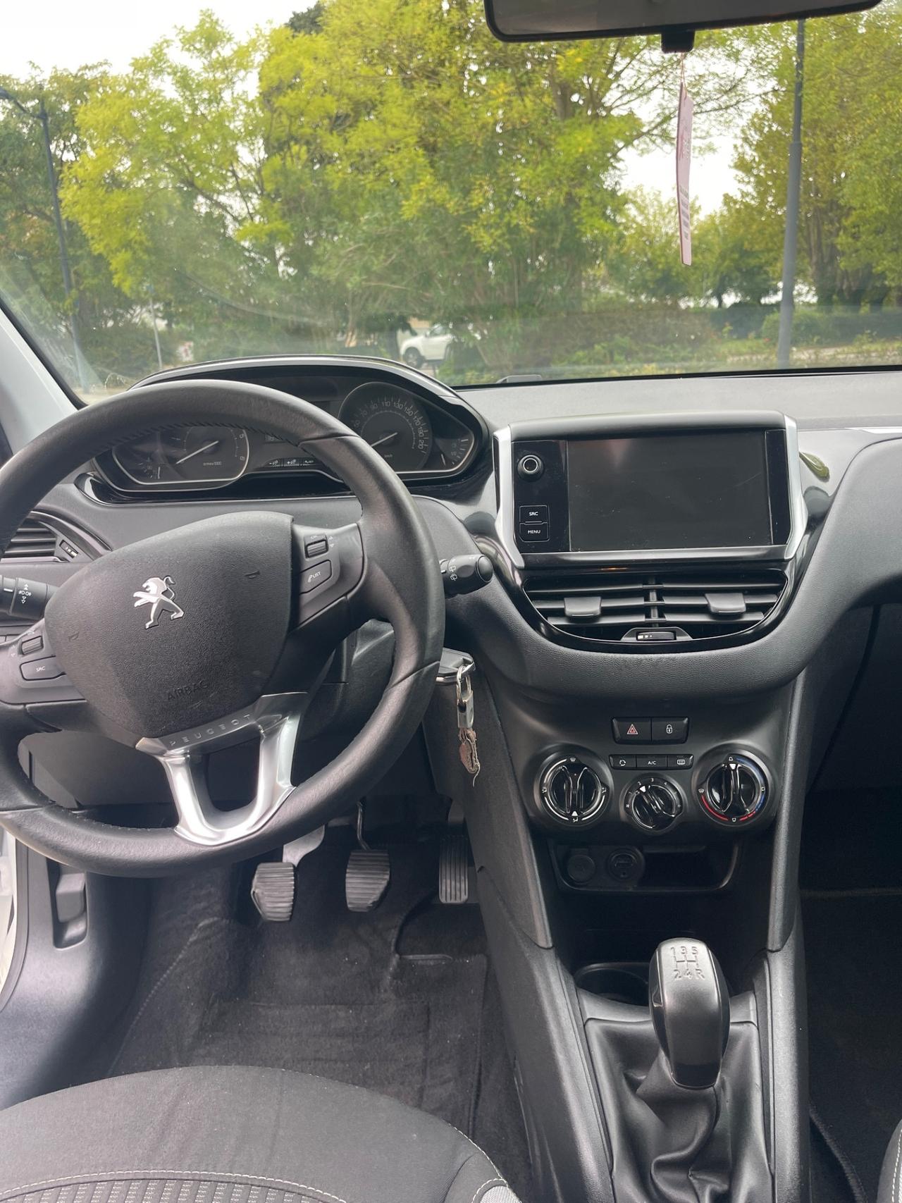 Peugeot 208 BlueHDi 75 5 porte Allure