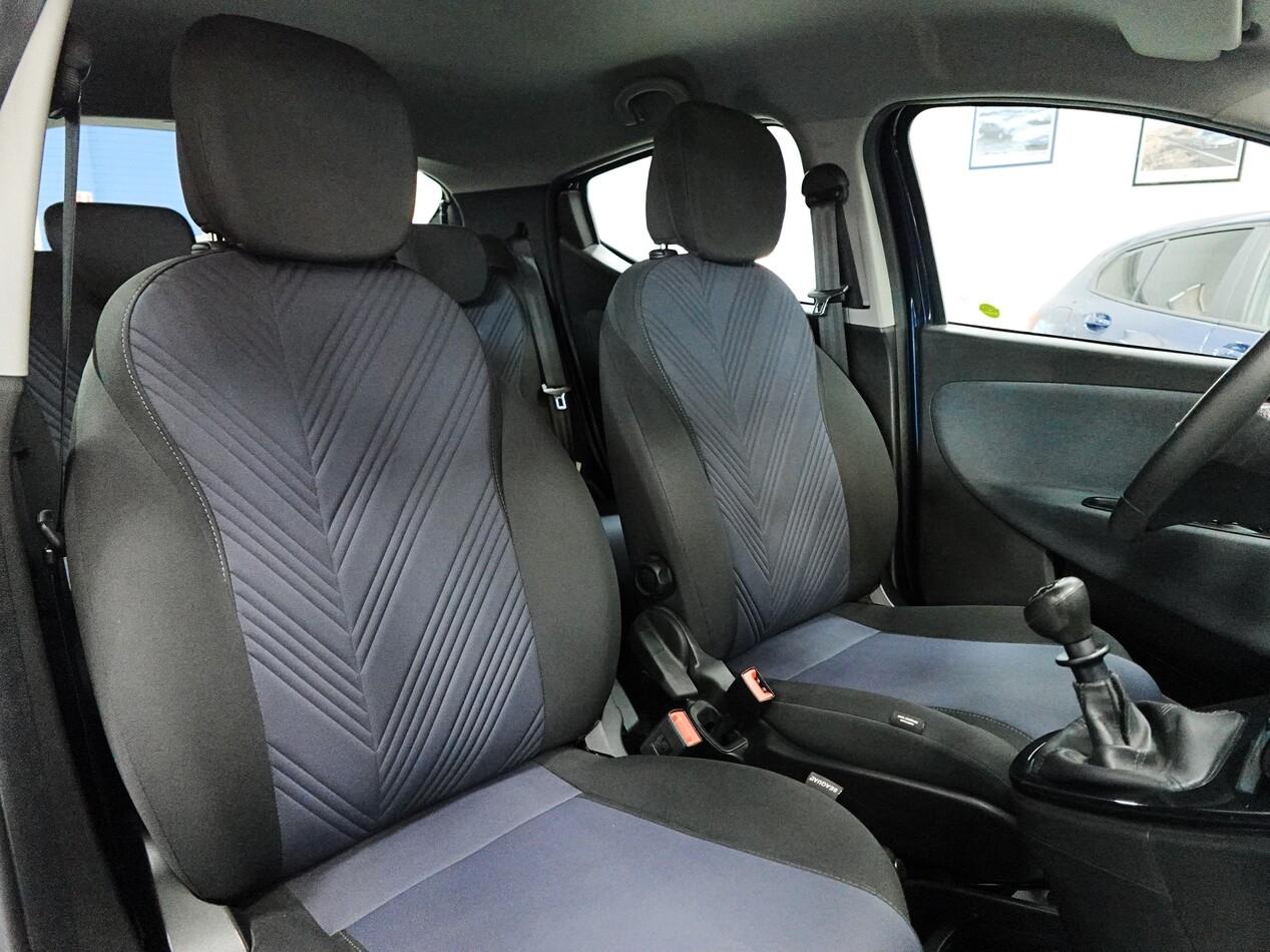 Lancia Ypsilon III 1.0 FIREFLY HYBRID 70 CV GOLD