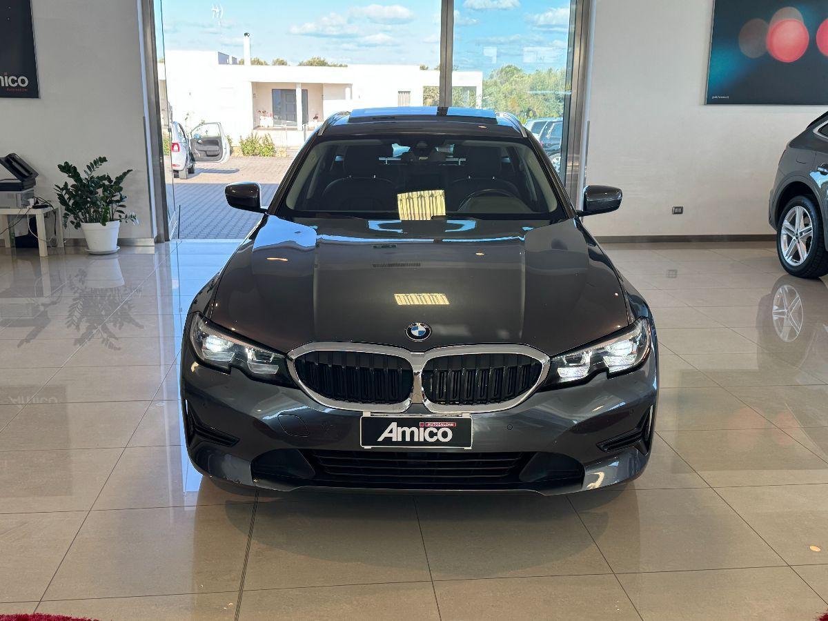 BMW Serie 3 318d Touring Tetto/Pelle/Led
