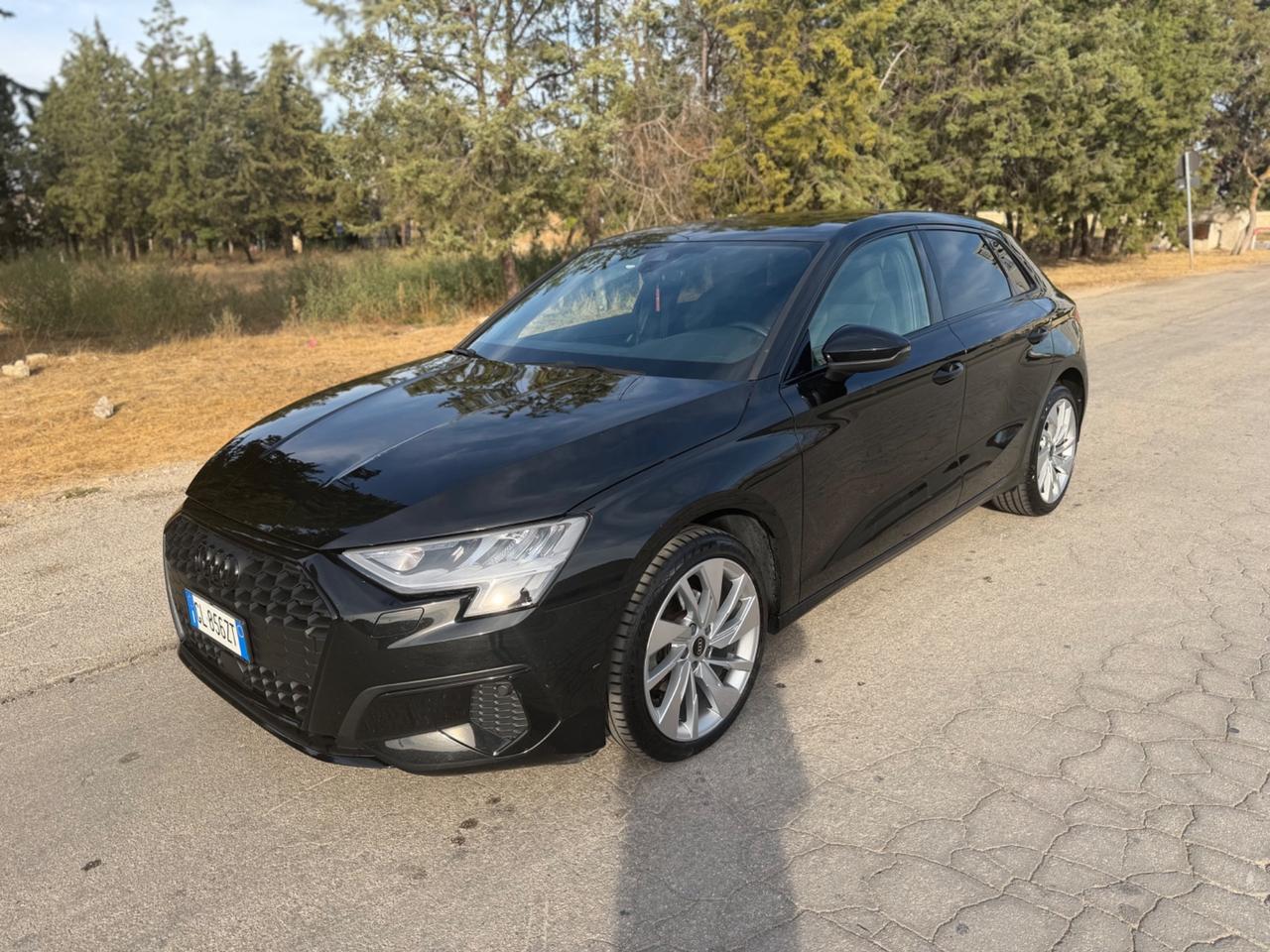 Audi A3 SPB 35 TDI S line edition IDENTITY BLACK