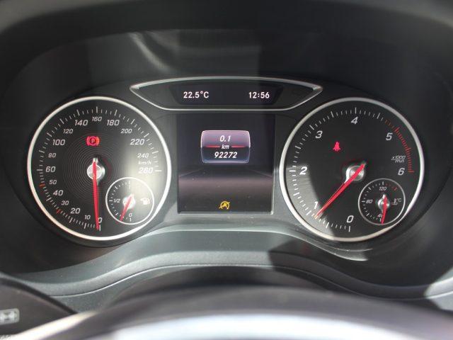 MERCEDES-BENZ B 180 D SPORT TECH