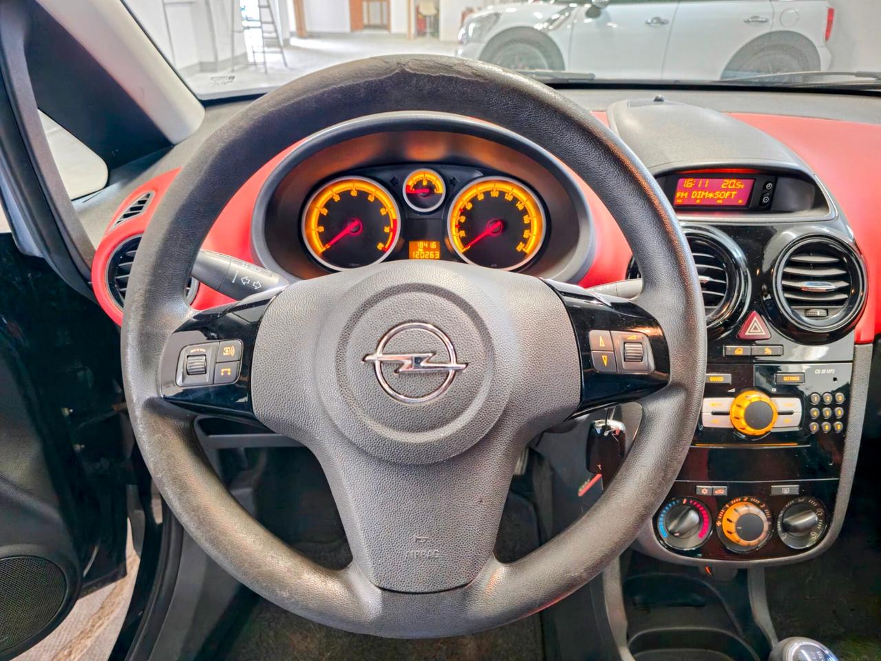 Opel Corsa 1.2 5 porte Cosmo