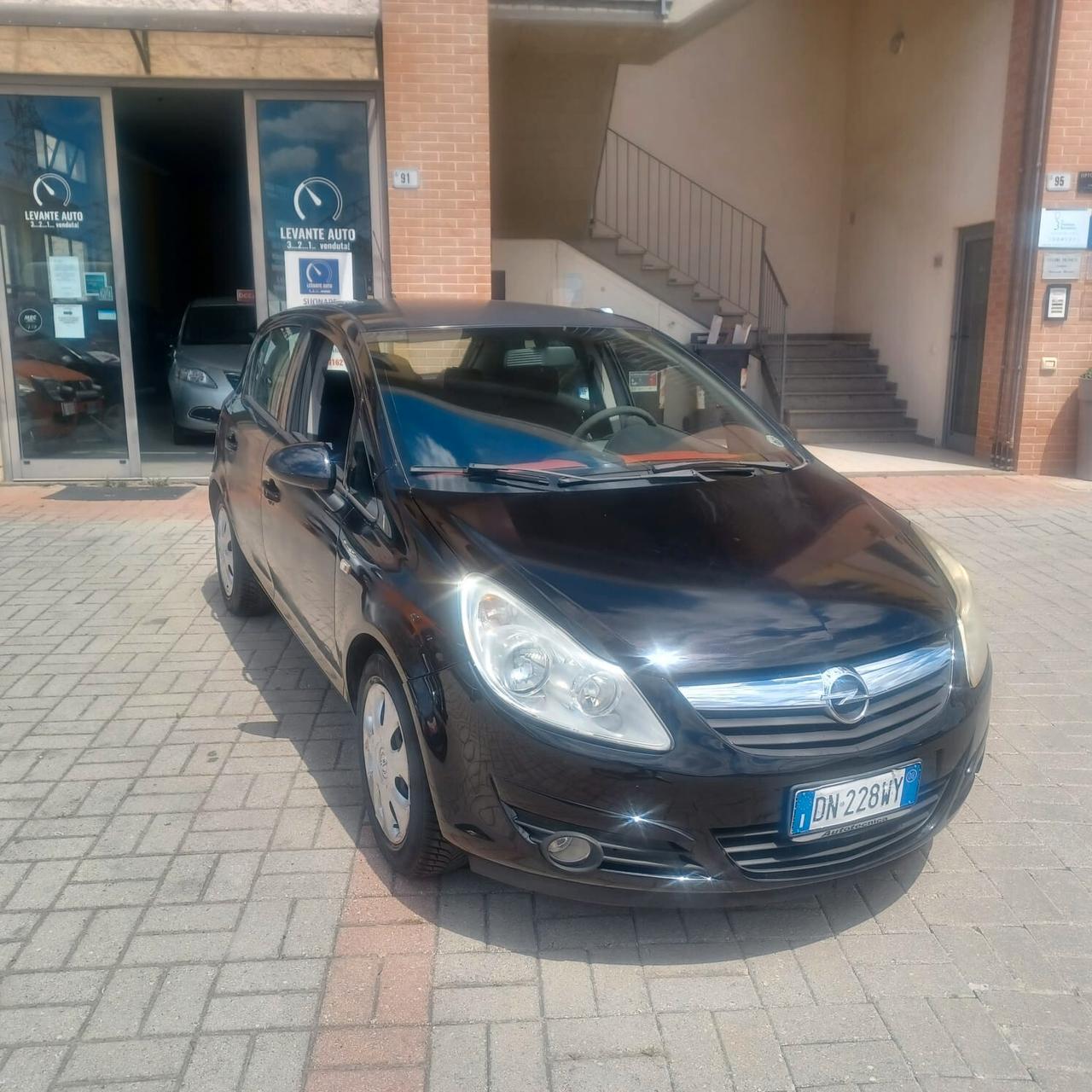 111.978KM CORSA 1.2 NEOPATENTATI BUONE CONDIZIONI