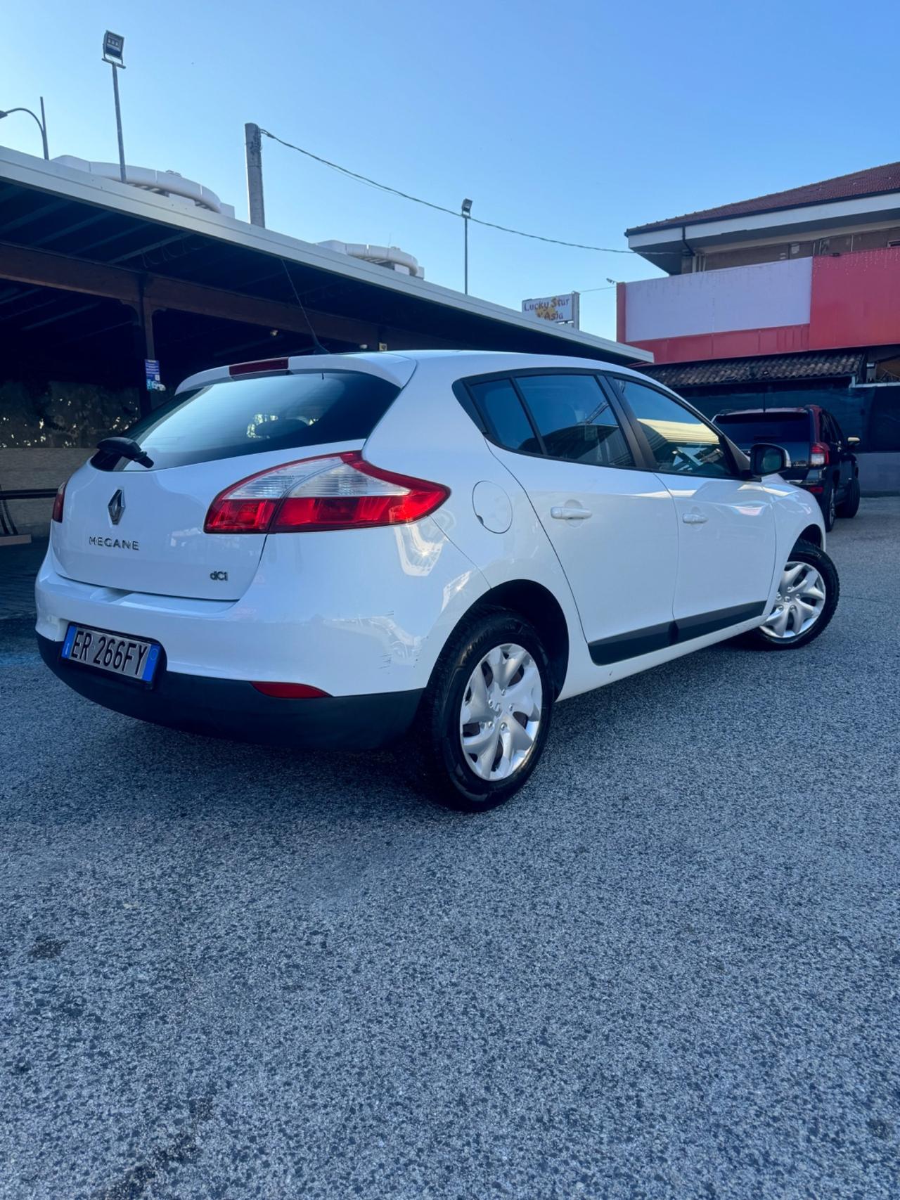 Renault Megane Mégane C-C 1.5 dCi 110CV Wave Edition