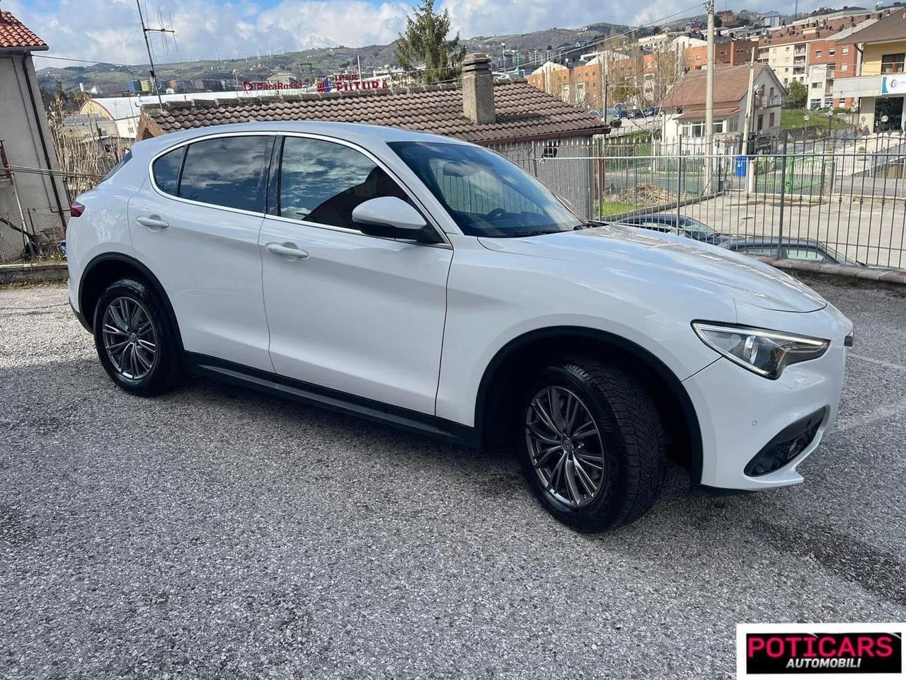 Alfa Romeo Stelvio 2.2 Turbodiesel 210 CV AT8 Q4 Executive