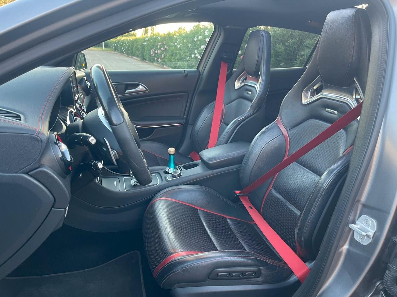 Mercedes benz GLA 45 AMG 4Matic Performance AMG