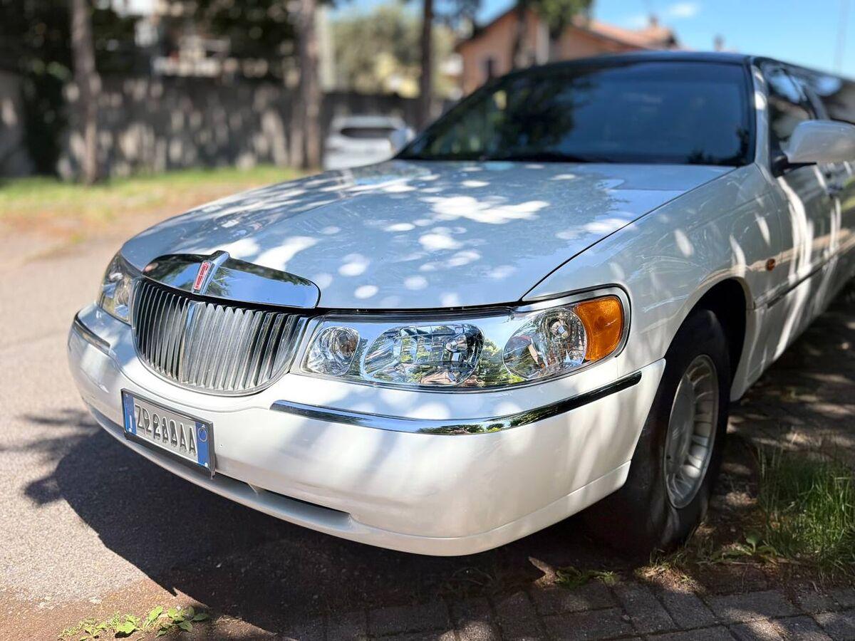 Ford Lincoln Town Car Executive Series