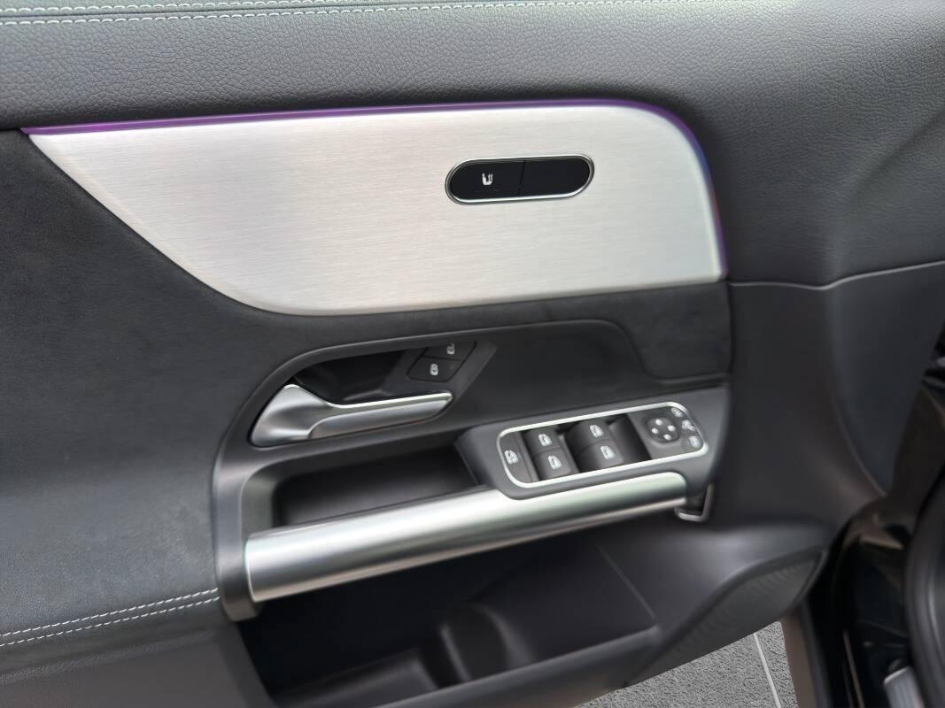 Mercedes Classe GLA 200 d AMG Line Premium Tetto Cerchio 20