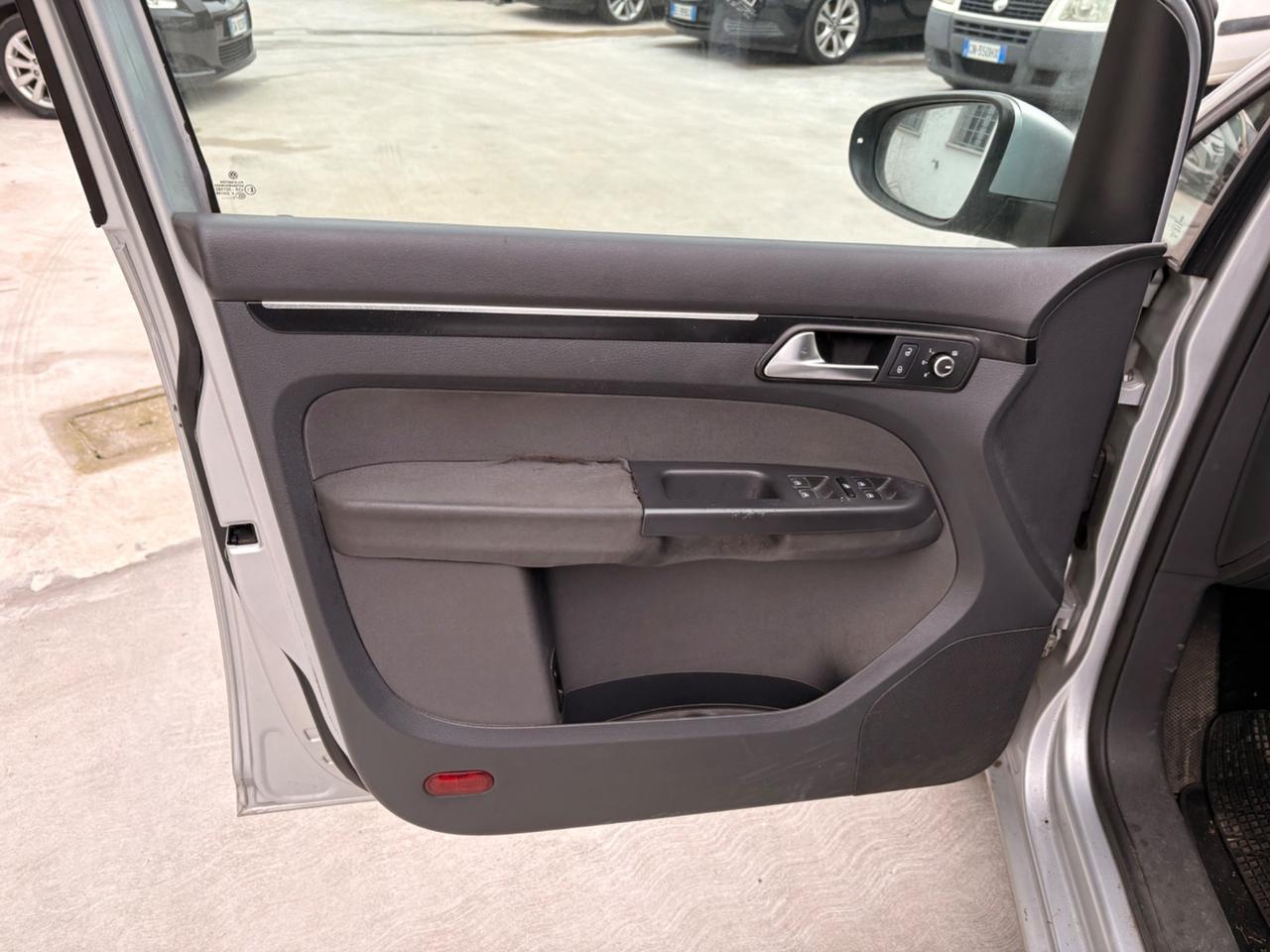 Volkswagen Touran 2.0 TDI 140 CV DSG Highline