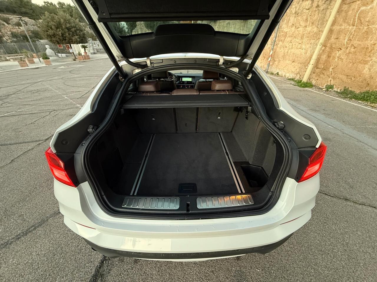 BMW X4 M-SPORT/2.0 X-Drive 190CV/CERCHI 20"/PELLE/LED