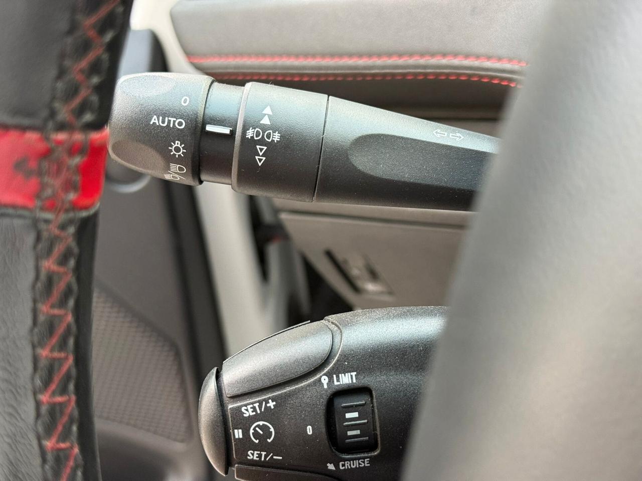 Peugeot 208 1.6 THP 200 CV 3 porte GTi
