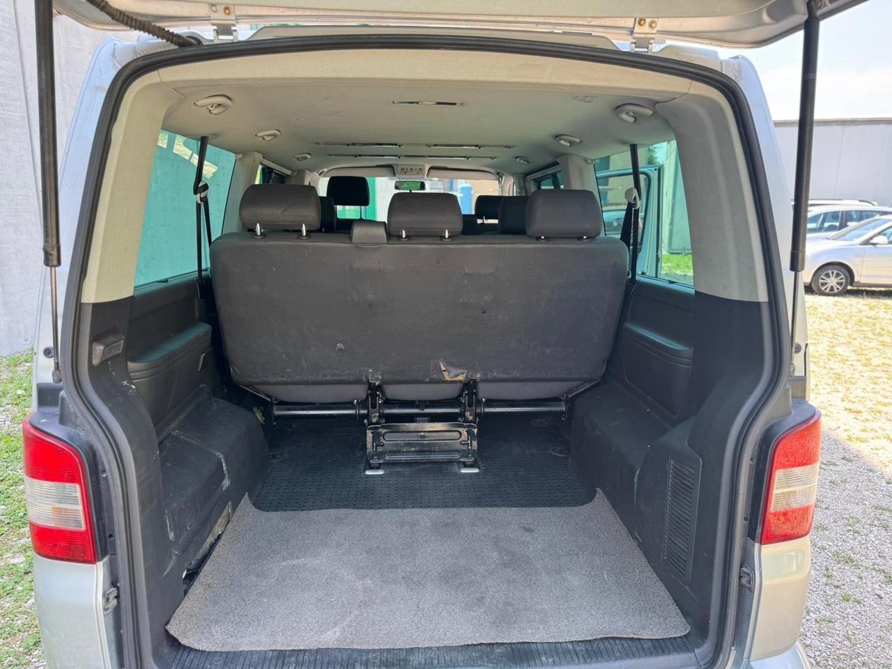 Volkswagen Transporter 2.5 TDI/130CV 9POSTI