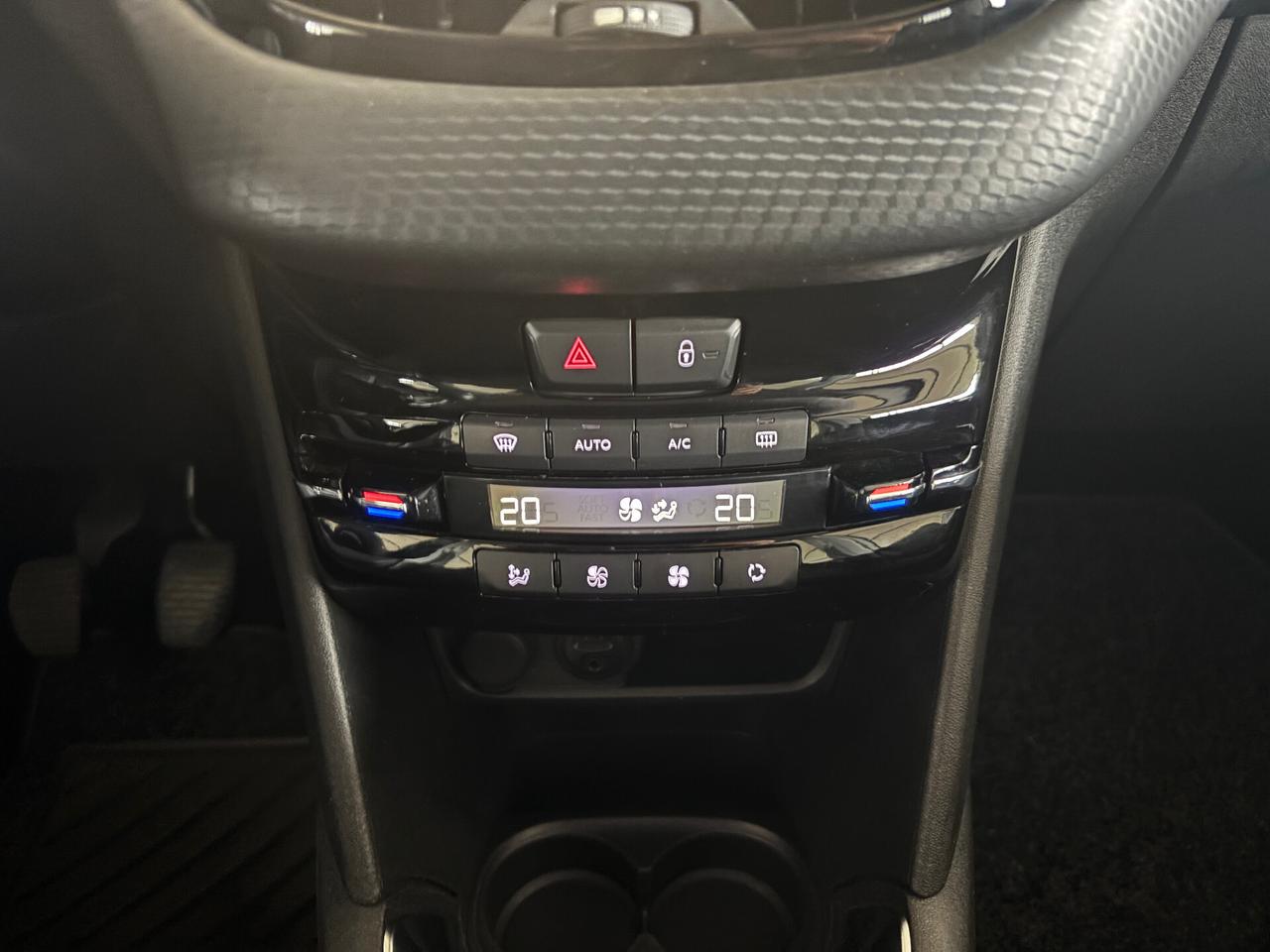 Peugeot 208 1.2 PureTech 82CV Allure NEOPATENTATO